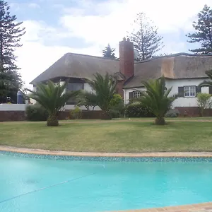 the-sanctuary-guest-house-estate.hotels-capetown.com/